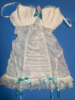 Y2K Victoria's Secret White Lace Chemise with Aqua Ribbon Bows